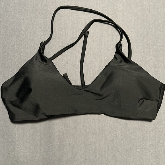 Woman’s 2 piece bathing suit - Picture 4 of 6